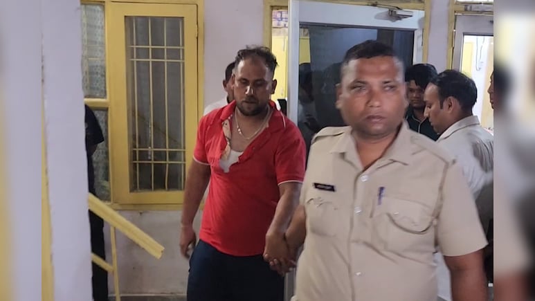 यमुनानगर में मासूम अपहरण कर भाग रहे बदमाश बाइक सह&zwj;ित ग&zwj;िरे, एक को पकड़कर ग्रामीणों ने पीटा