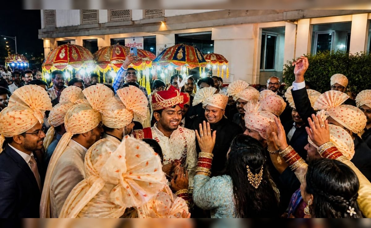मेहमान बेहद खुश नजर आए