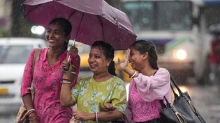 अगले दो घंटे में दिल्ली-NCR में बदलेगा मौसम, बारिश से सुहाना होगा माहौल, तपती गर्मी से मिलेगी राहत