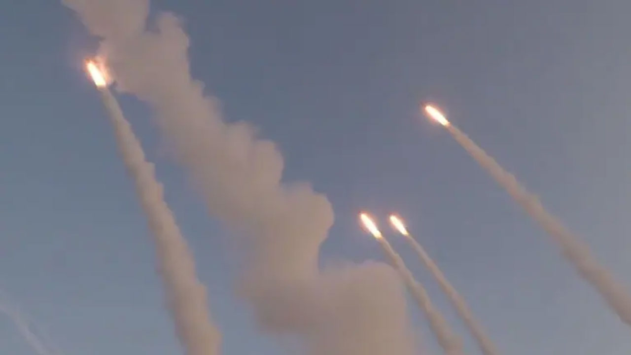 US Resumes Strikes On Iran; Iranian Navy Responds