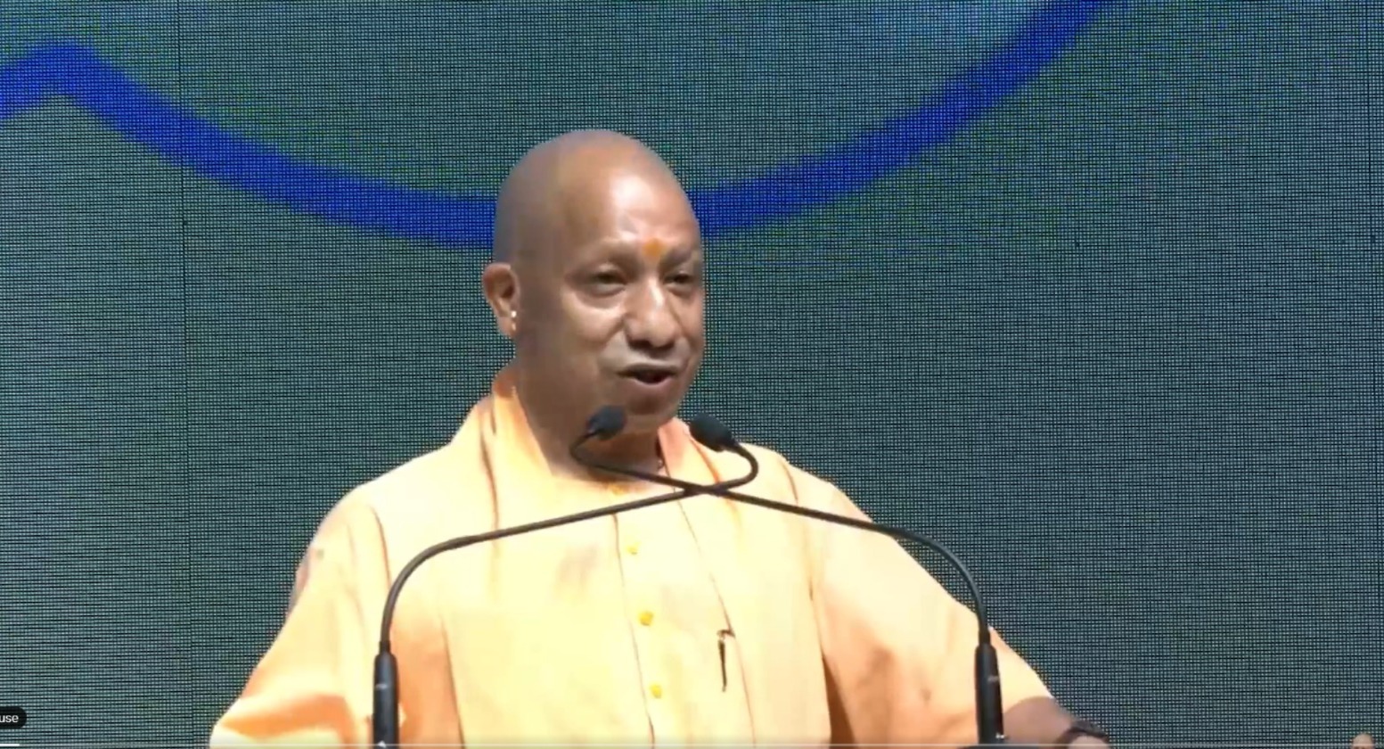 सड़कों पर नमाज बर्दाश्त नहीं: योगी की दो टूक चेतावनी, कहा- प्यार से माने तो ठीक, नहीं तो दूसरा तरीका अपनाएंगे