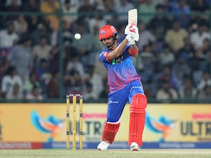 IPL Live: Sangakkara Animated Over RR Captains Blunder, Game vs DC Nearing Tight Finish