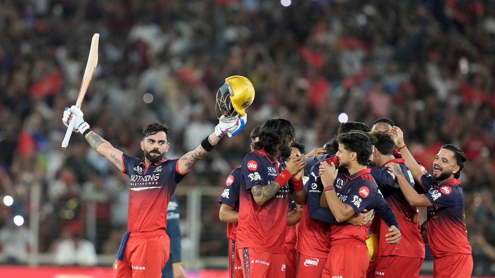 RCB vs GT Final LIVE Score:  बेंगलुरु लगातार दूसरी बार IPL चैंपियन, किंग कोहली के नाबाद अर्द्धशतक से गुजरात को 5 विकेट से हराया