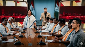 टीएमसी मीटिंग में गुस्साए 3 विधायक, अभिषेक को जमकर सुनाया, देखती रहीं ममता दीदी