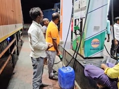 डीजल की तलाश में 7 घंटे तक भटकता रहा किसान, किसी तरह इंतजाम होने पर आधी रात शुरू की खेत की जुताई