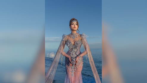 Urvashi Rautela का हिंदू सनातन धर्म से जुड़ा अभिवादन हुआ वायरल