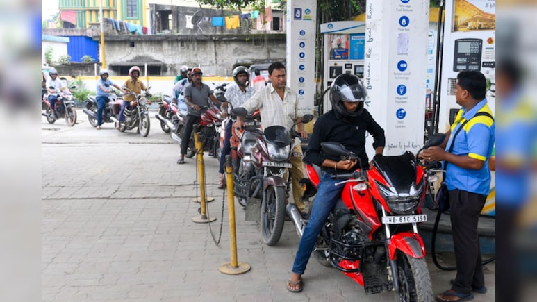 Petrol-Diesel Price Today: 22 मई को पेट्रोल-डीजल के नए रेट जारी, क्या फिर बढ़ेंगे दाम? जानें आपके शहर का ताजा भाव