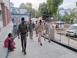 गोपालगंज में सुबह-सुबह एनकाउंटर, 12 केसों का आरोपी 50 हजार का इनामी आकाश सिंह को लगी गोली गोपालगंज में सुबह-सुबह एनकाउंटर, 12 केसों का आरोपी 50 हजार का इनामी आकाश सिंह को लगी गोली