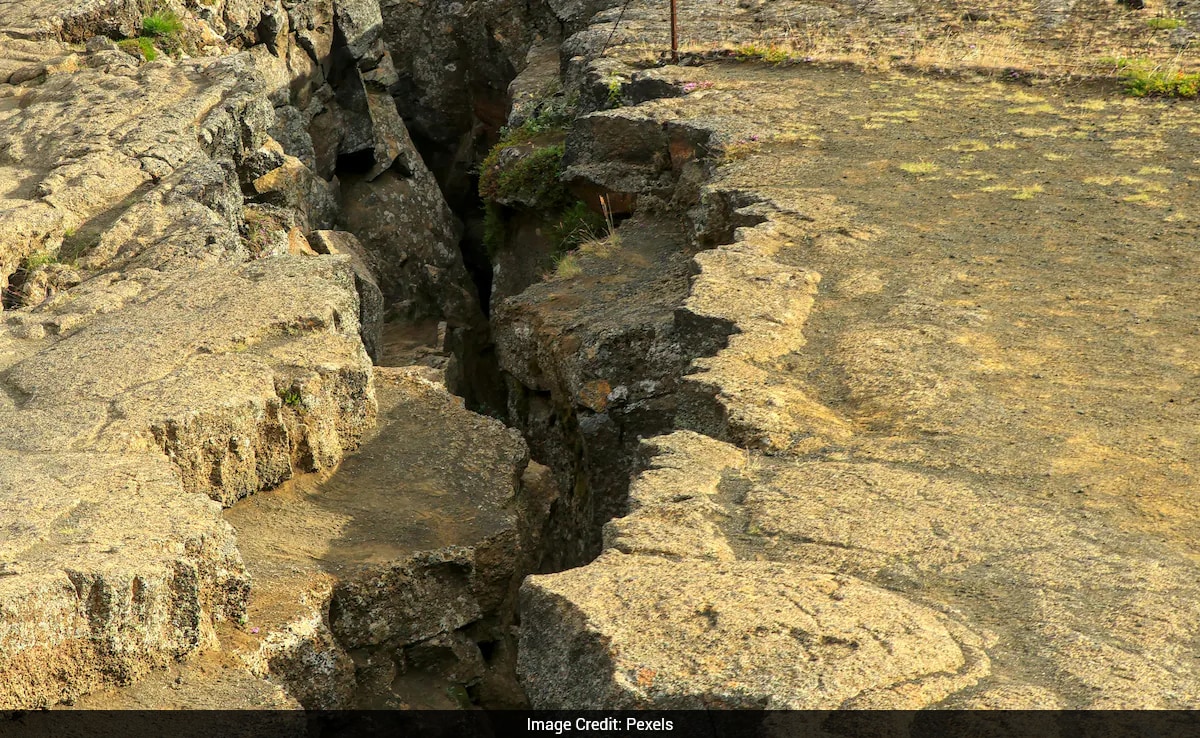 Study Finds underwater "Brake Zones" Could Act As Natural Barriers To Halt Earthquakes
