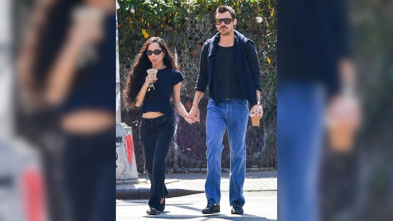 Harry Styles And Zoe Kravitz Eye Christmas Wedding In UK: Report