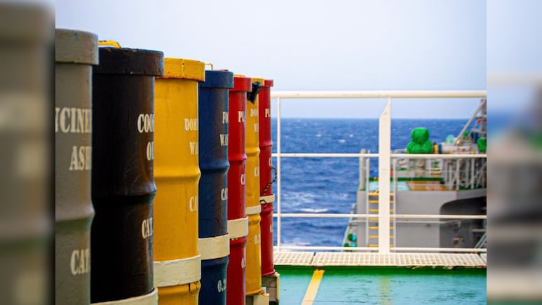 US Sanctions Firms, Individuals Over Iranian Oil Shipments To China