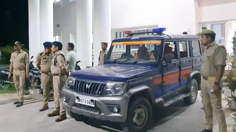 मेरठ वलीमा गोलीकांड: मुठभेड़ के बाद तीन आरोपी गिरफ्तार, पैर में लगी गोली;&nbsp;&nbsp;हेड कॉन्स्टेबल मोहित भी घायल