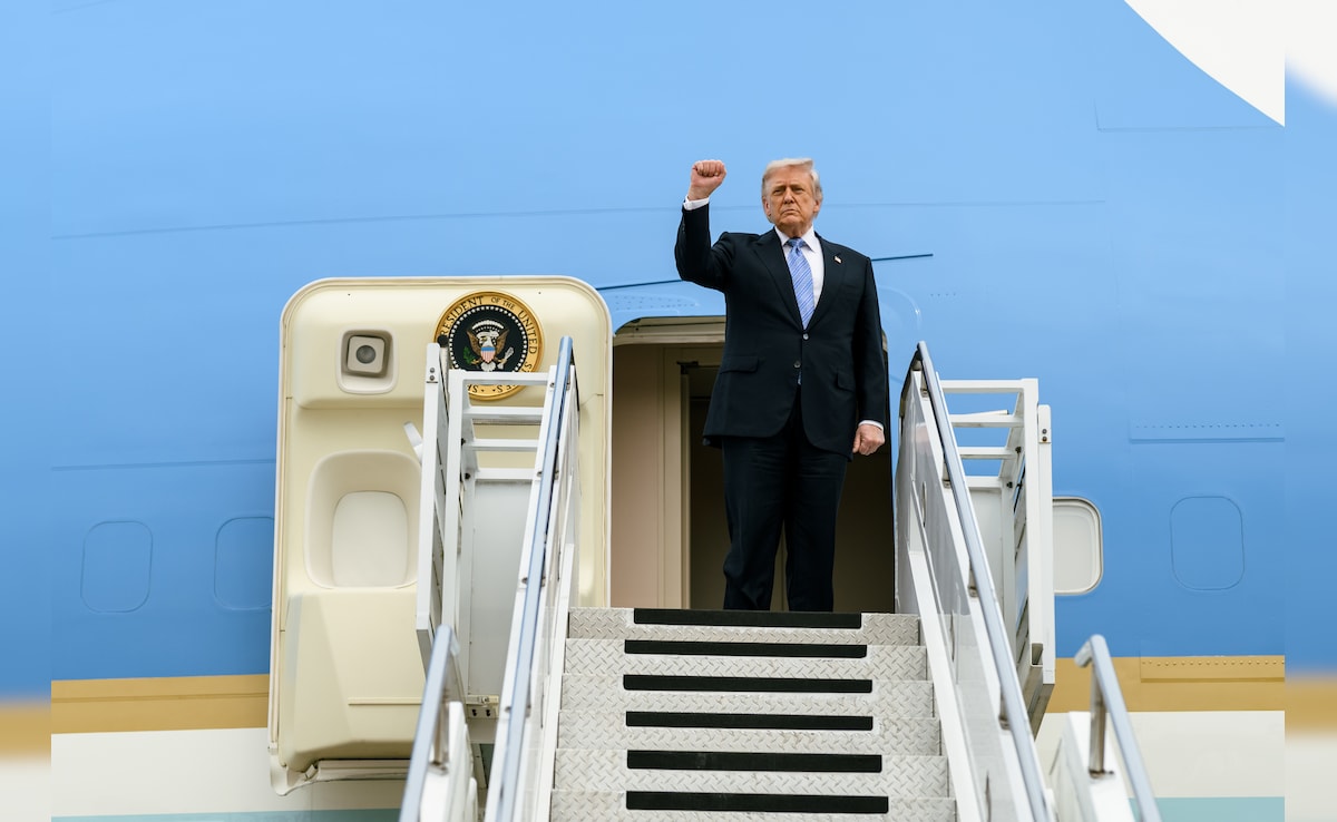 Trump Says Had Blunt Talks With Xi On Hacking: 'We Spy Like Hell Too'
