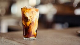 Should You Switch To Cold Coffee From Hot Coffee During Heatwave? We Asked A Nutritionist