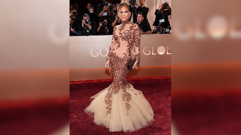 Jennifer Lopez Says She&rsquo;s Been Crying For Months Over Twins Growing Up