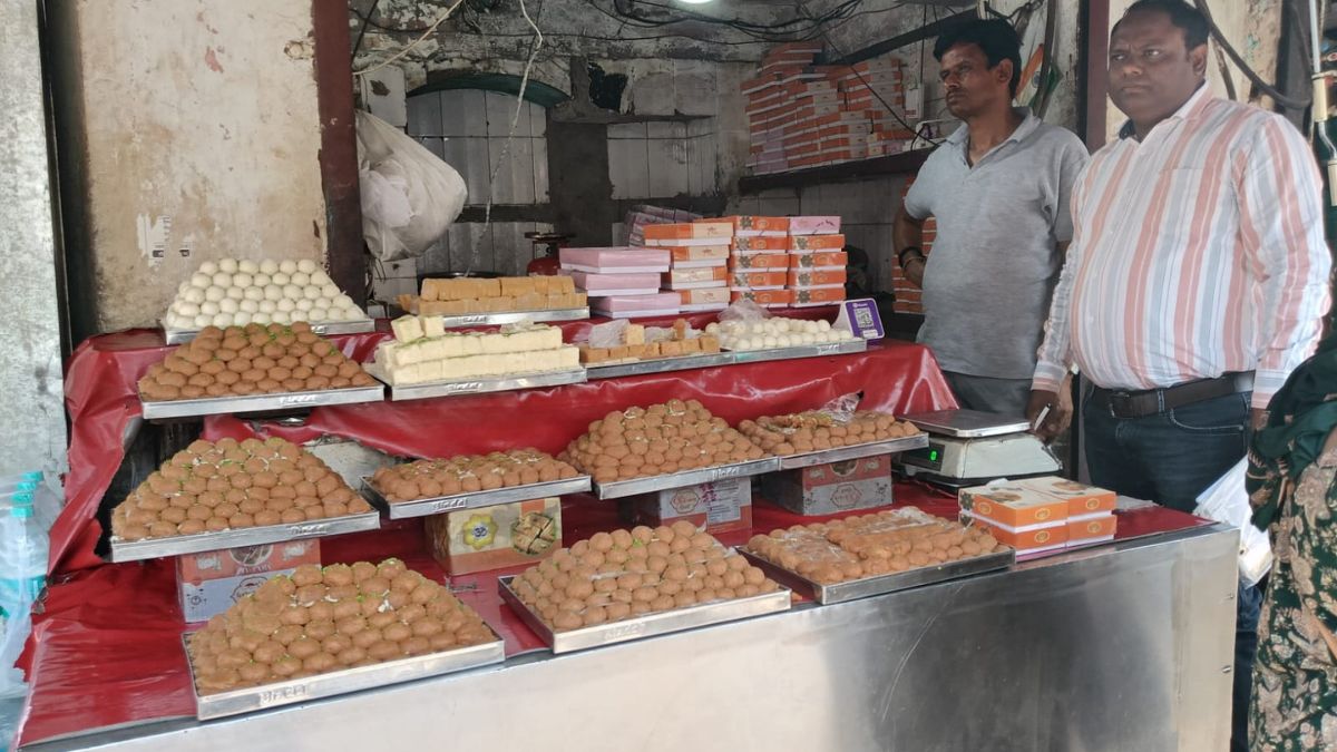 200 Kg Unhygienic Peda From Sweet Shops Near Banke Bihari Temple Destroyed