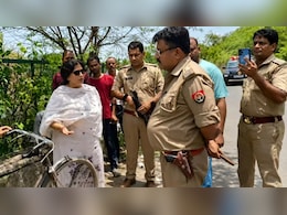 'पूरा थाना सस्पेंड करा दूंगी', हिंडन में मांस फेंकने जा रहे बच्चों को मेयर ने धमकाया; पुलिस का सख्त एक्शन