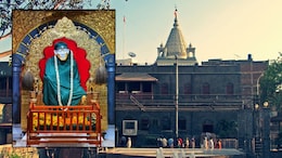 Shirdi News : साईबाबांच्या चरणी दान, आरतीवेळी बाबांजवळ दिसणार अनोखी वस्तू; दानशूर भाविकाची ओळख मात्र गुप्त&nbsp;