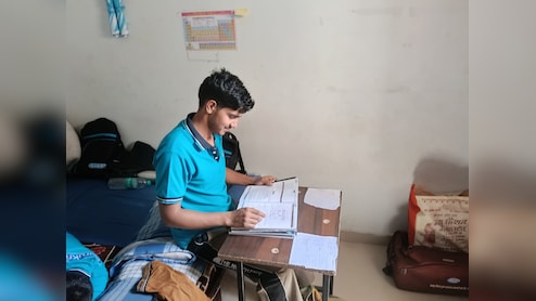 कोटा को टक्कर दे रहा है सीकर: नीट पेपर लीक के दर्द के बीच छोटे शहरों के 'डॉक्टर' बनने के सपनों की कहानी