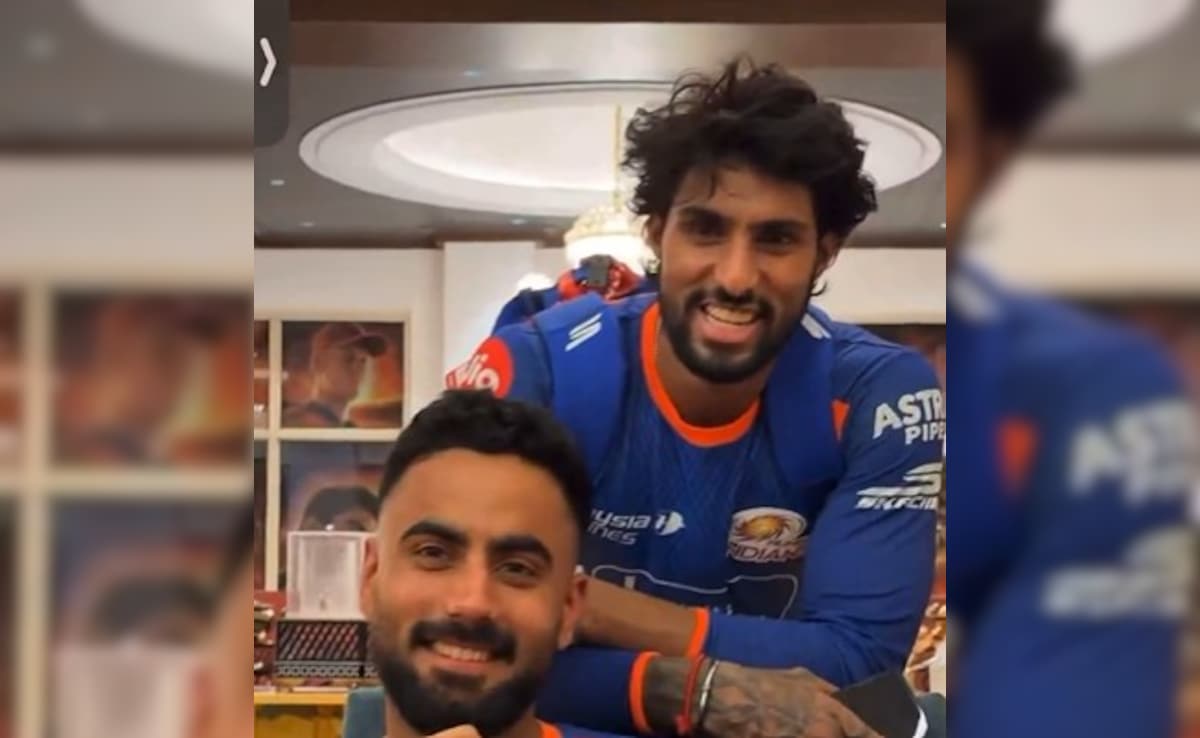 ओए अंधेरे, मजाक-मजाक में नस्लवाद तक पहुंची अर्शदीप और तिलक की बातचीत, VIDEO