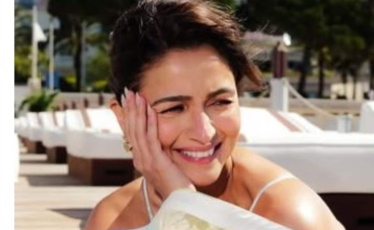 Cannes 2026: Alia Bhatt Glows In Mint-Green Ball Dress During French Riviera Outing — Watch Viral Video