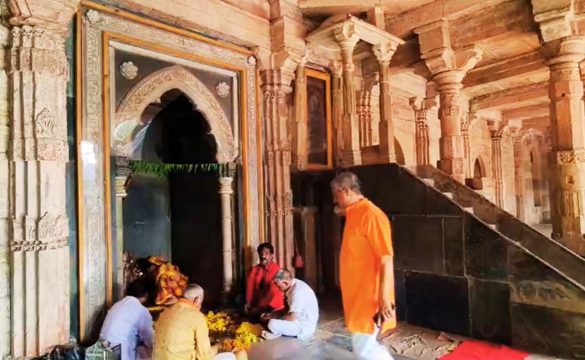 Bhojshala: ऐतिहासितक फैसले के बाद भोजशाला में आज पहला मंगलवार, दीपक और पटाखों के साथ श्रद्धालु परिसर में मनाएंगे उत्सव