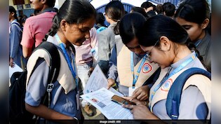 10वीं और 12वीं परीक्षा के पुनर्मूल्यांकन के नाम पर CBSE ने वसूले इतने करोड़, आंकड़ा देखकर चौंक जाएंगे आप!