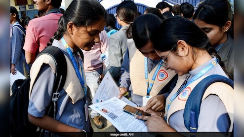 10वीं और 12वीं परीक्षा के पुनर्मूल्यांकन के नाम पर CBSE ने वसूले इतने करोड़, आंकड़ा देखकर चौंक जाएंगे आप!