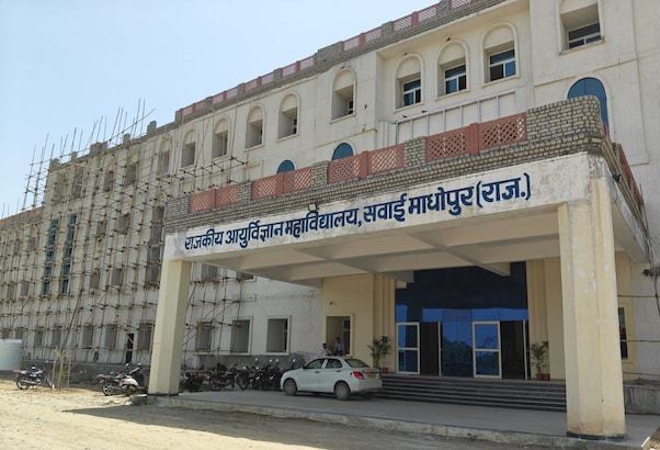 NEET Case: मांगीलाल के बेटे विकास को लेकर मेडिकल कॉलेज से चौंकाने वाले कई खुलासे, 4 महीने था कॉलेज से गायब