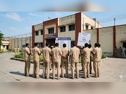 हत्या की सजा काट रहे कैदियों ने पास की 12वीं की परीक्षा, 100% रहा सूरत की इस जेल का रिजल्ट