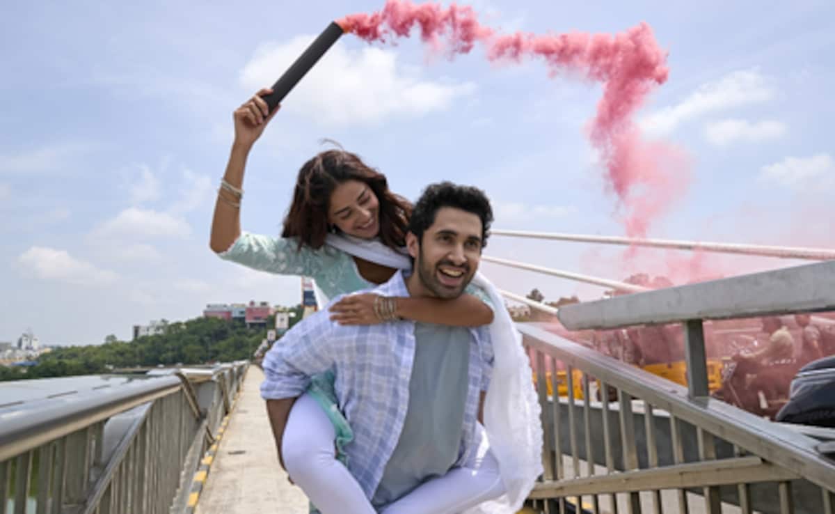 Chand Mera Dil Review: चांद मेरा दिल हुई रिलीज, जानें कैसी है अनन्या पांडे- लक्ष्य की फिल्म