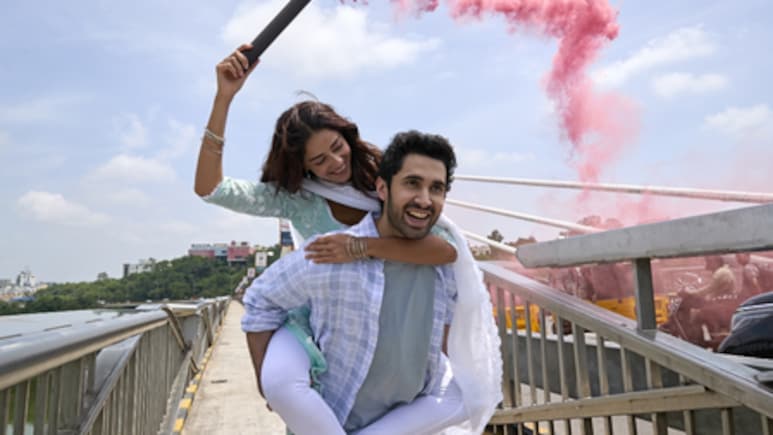 Chand Mera Dil Review: चांद मेरा दिल हुई रिलीज, जानें कैसी है अनन्या पांडे- लक्ष्य की फिल्म