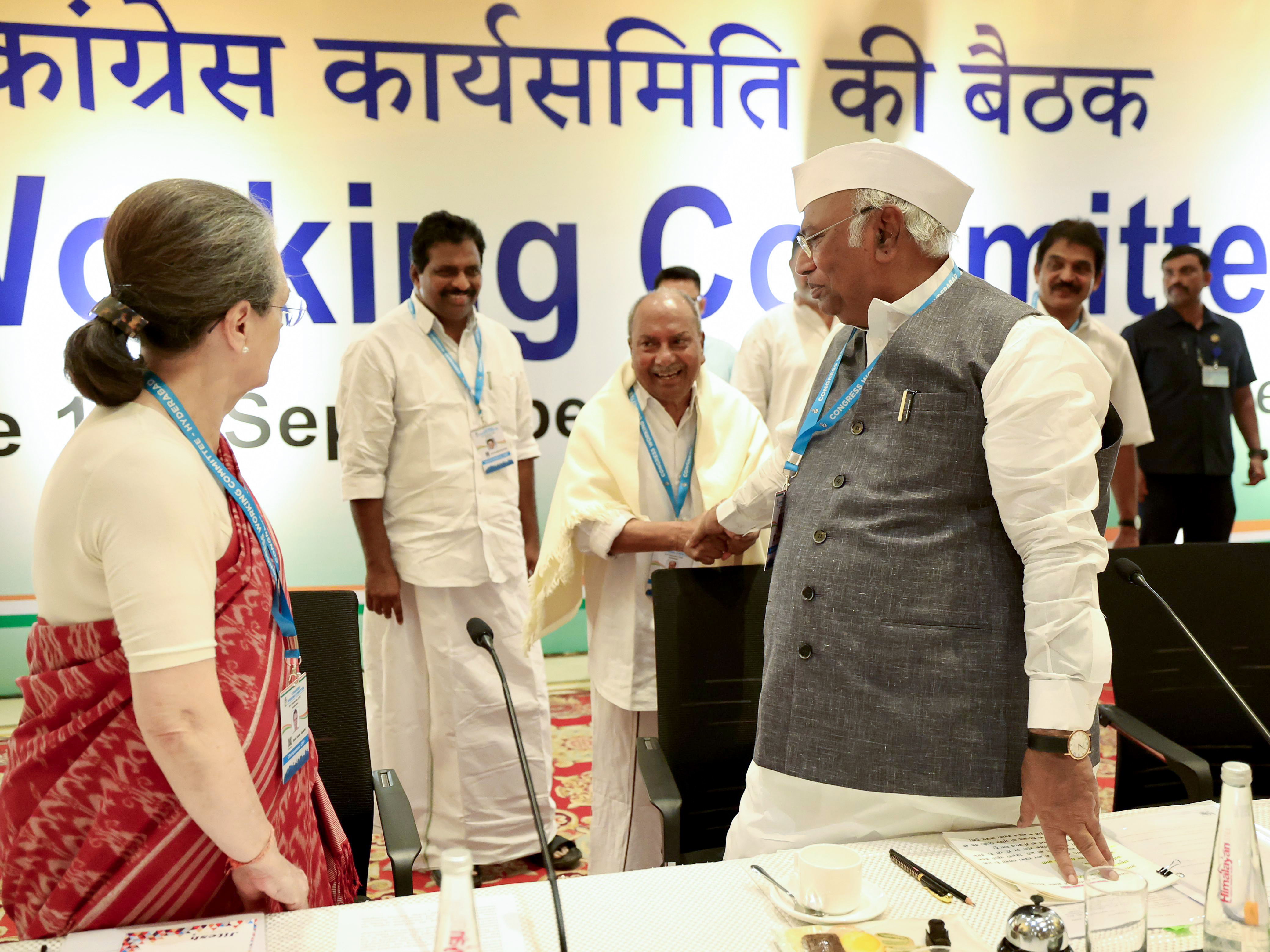 How Sonia Gandhi, AK Antony Solved Kerala Stalemate: Inside Story