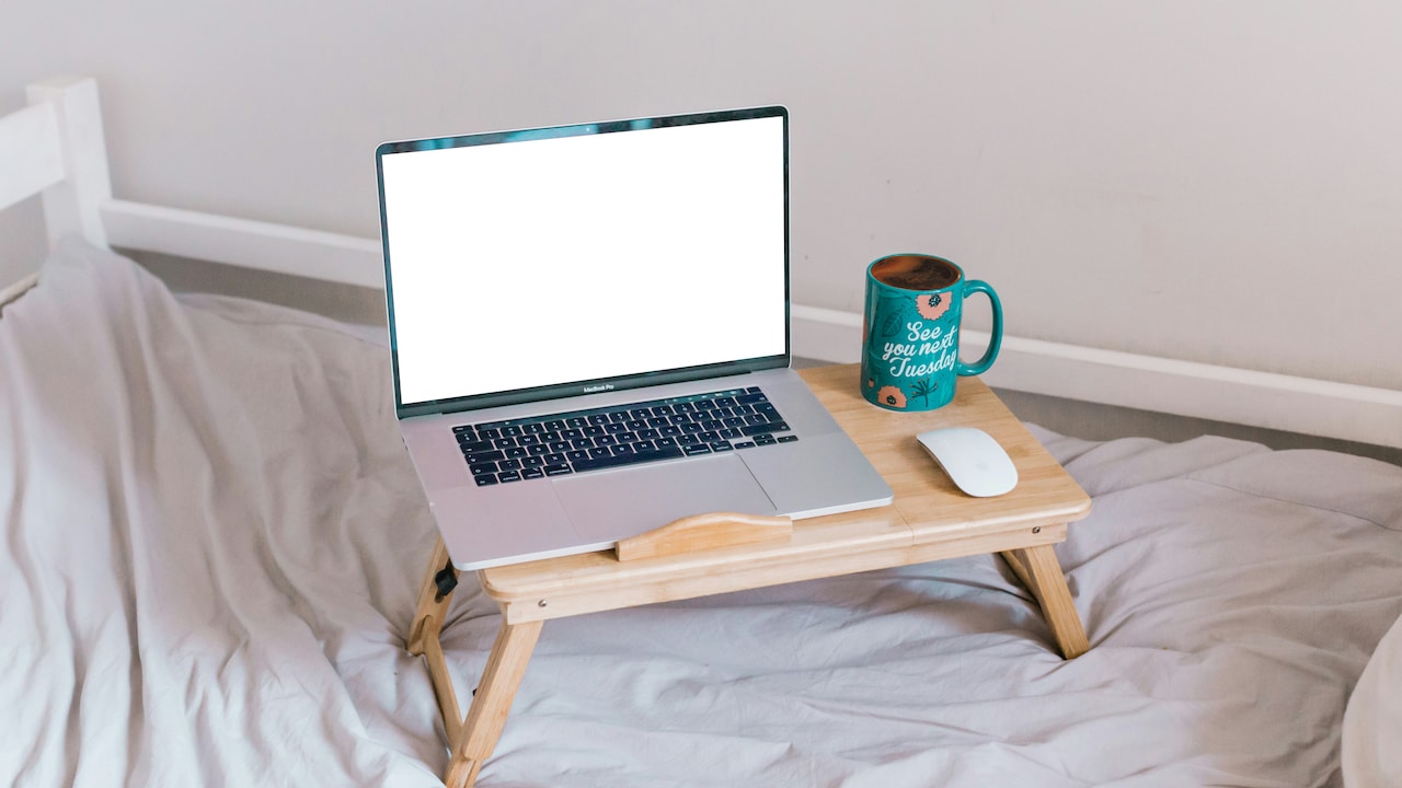 Hidden Problems With Foldable Study Tables In Tiny Flats: How To Fix Them Hidden Problems With Foldable Study Tables In Tiny Flats: How To Fix Them
