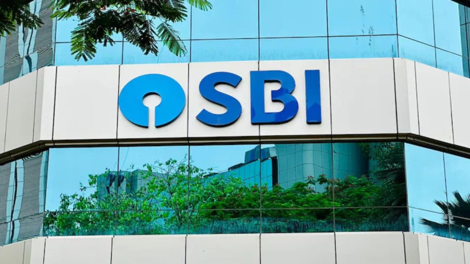 SBI Invites Applications for 207 Specialist Officer Posts with Salaries Up to Rs 97 Lakh