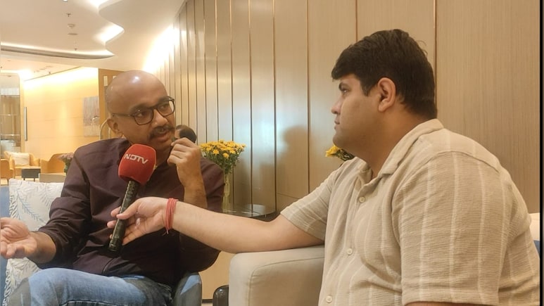 Exclusive Interview: जब 'बिग बॉस' के लिए छोड़ी अपनी सरकारी नौकरी, सुनिए विजय विक्रम सिंह के रोचक किस्से