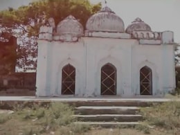 लखनऊ में राजा कंसा किले को लेकर संग्राम, पुलिस के पहरे में हुई नमाज, लखन आर्मी पासी समाज सड़कों पर उतरेगा