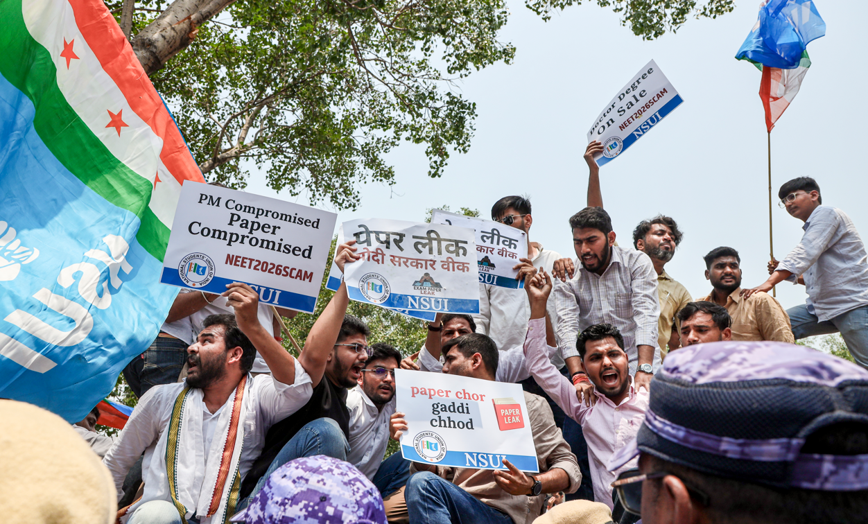 NEET पेपर 10-30 लाख में बिका, 800 छात्रों तक पहुंचा.. स्टूडेंट्स के सपनों से खिलवाड़ करने वाला महाघोटाला उजागर