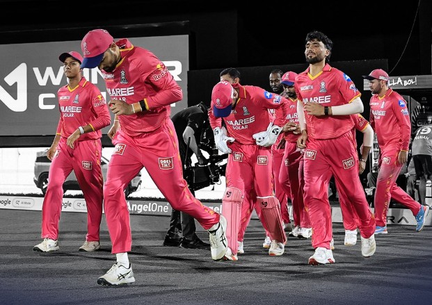 RR Playoff Scenario: गुजरात के खिलाफ हार के बावजूद प्लेऑफ के लिए कैसे क्वालीफाई कर सकती है राजस्थान? जानें