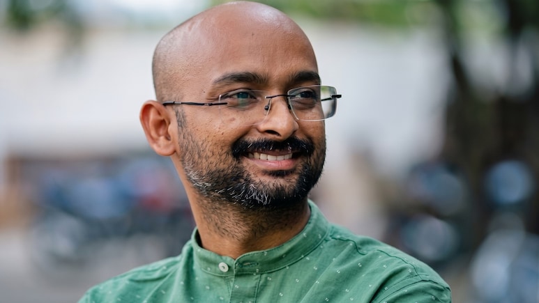 Success Story: क&zwj;िसान के बेटे ने एक साल में दो बार क्रैक क&zwj;िया UPSC, वित्त मंत्री का भी जीता द&zwj;िल
