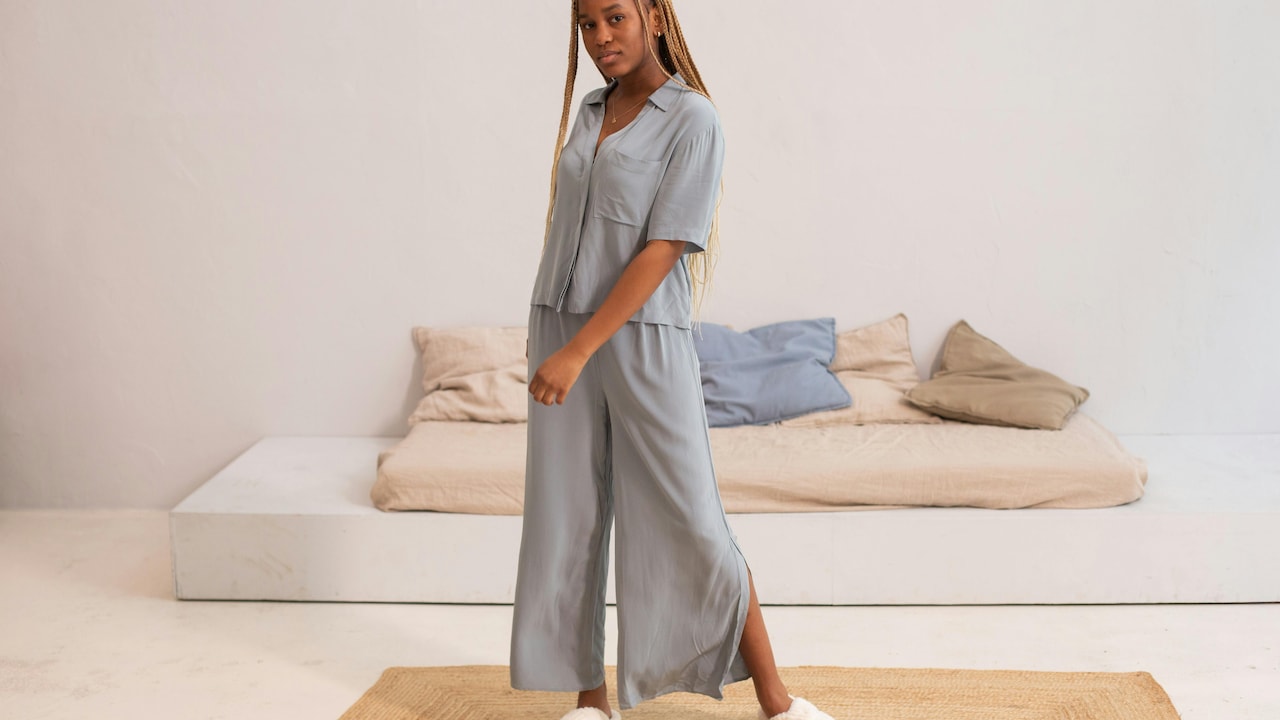 Nightwear That Does Not Feel Sticky In Non-AC Rooms: Top 5 Comfortable Sets