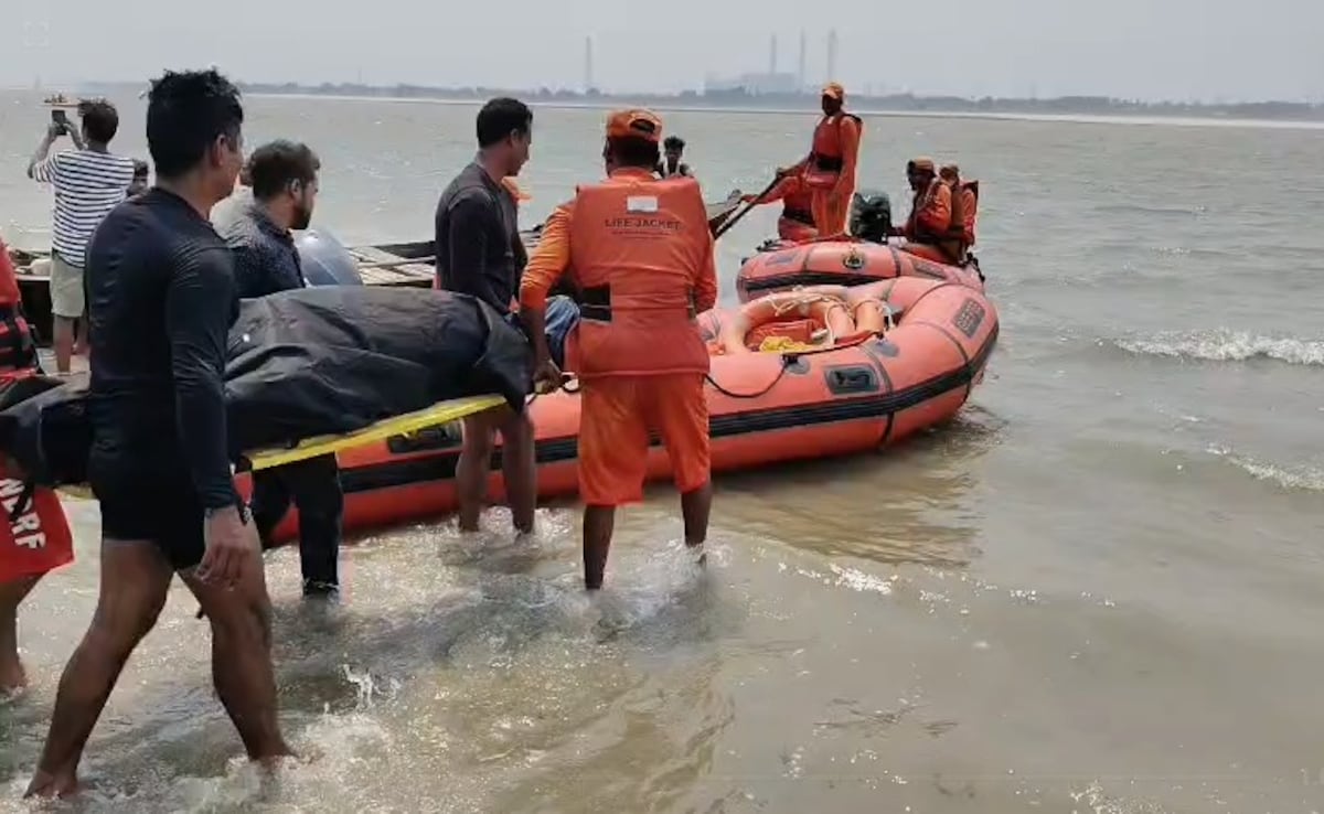 बिहार में आज फिर 3 लड़कियां गंडक नदी में डूबीं, कल नाव पलटने से डूबे थे 14 लोग, 5 की हो चुकी है मौत — WellsTrack