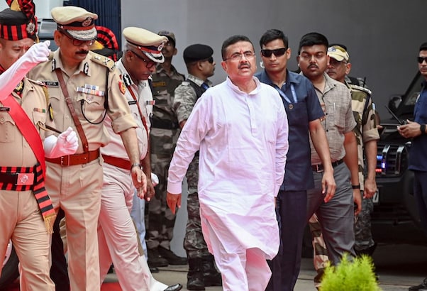 पश्चिम बंगाल में आएगी नौकरियों की बहार, सुवेंदु अधिकारी ने सीएम बनते ही लिया बड़ा फैसला