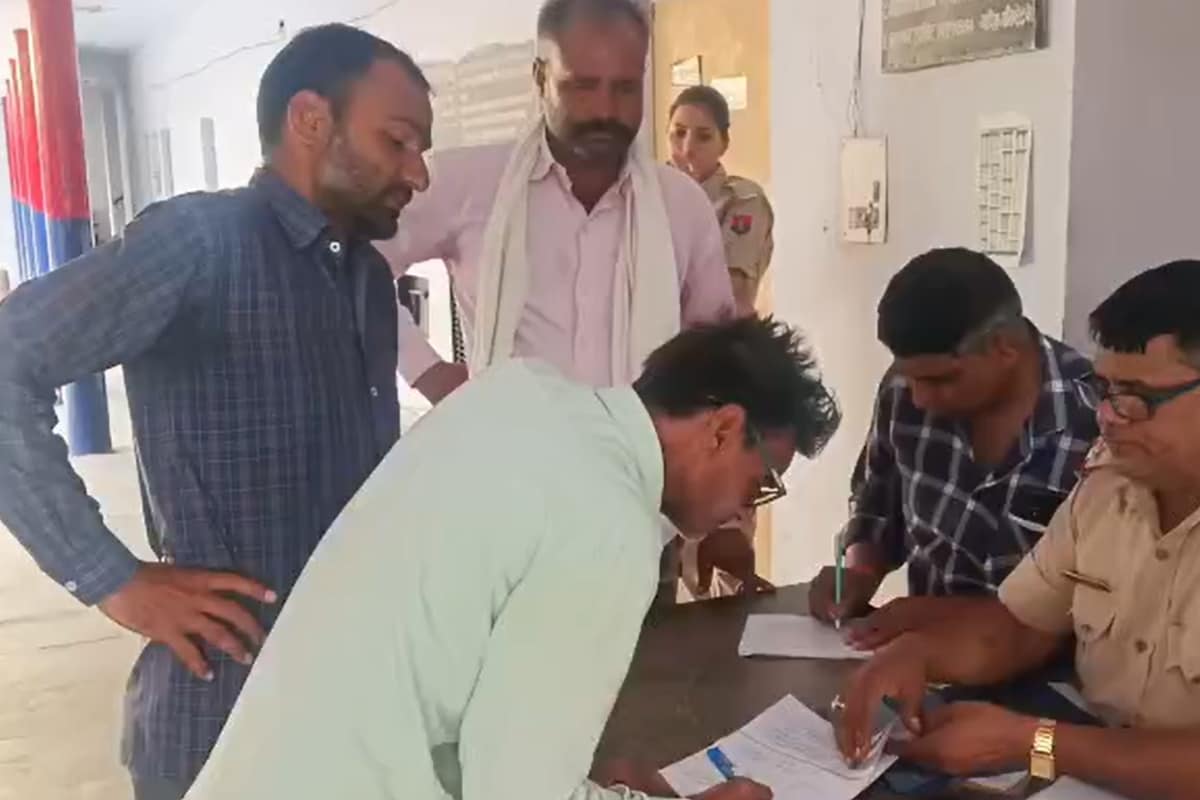 परिजनों ने थाने में मामला दर्ज कराया. 