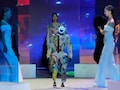 सियोल का अनोखा फैशन शो: मॉडल्स को टक्कर देते दिखे रोबोट्स, एक जैसे कपड़े पहनकर लूट ली सारी लाइमलाइट