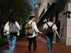 Government College vs Private College: 12वीं के बाद सरकारी या प्राइवेट? जानें आपके करियर के लिए कौन सा है Best