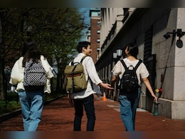 Government College vs Private College: 12वीं के बाद सरकारी या प्राइवेट? जानें आपके करियर के लिए कौन सा है Best