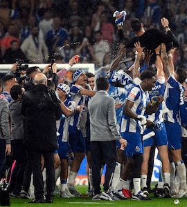 Porto Edge Alverca To Clinch Portuguese League Title