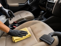 Car Seat Cleaning Tips: कार सीट्स पर पड़े जिद्दी दाग हटाने के घरेलू उपाय, बिना महंगे क्लीनर के ऐसे करें सफाई