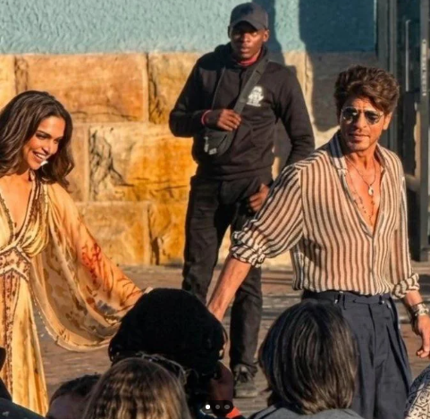 Pics: Pregnant Deepika Padukone With Shah Rukh Khan On <i>King</i> Set In Cape Town